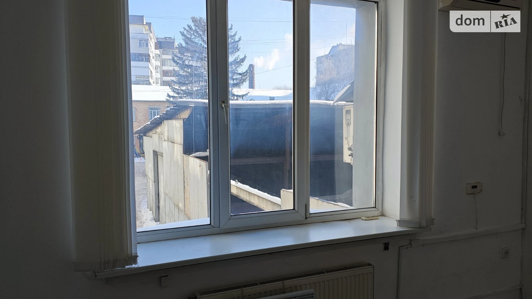 Сдается в аренду офис 18.6 кв. м в бизнес-центре, цена: 3760 грн - фото 3