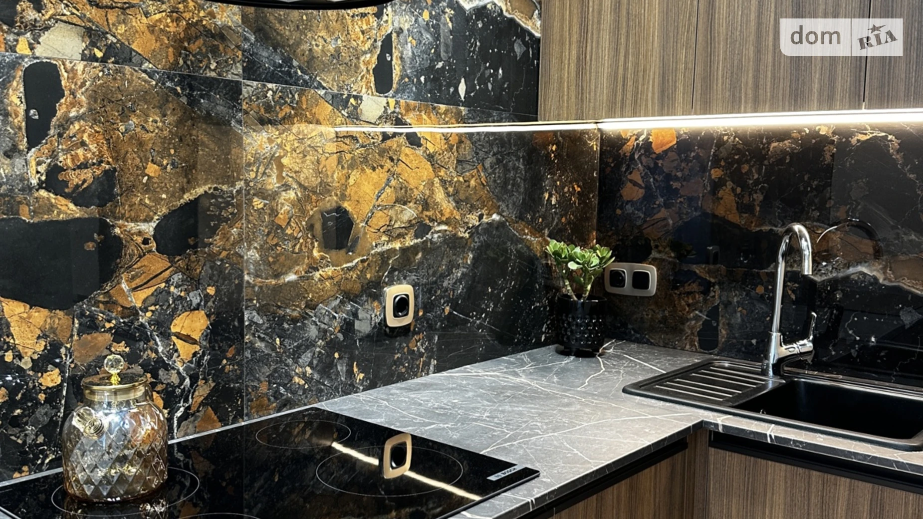 Продается 1-комнатная квартира 42.8 кв. м в Ирпене, ул. Университетская(Карла Маркса), 3/4 - фото 2