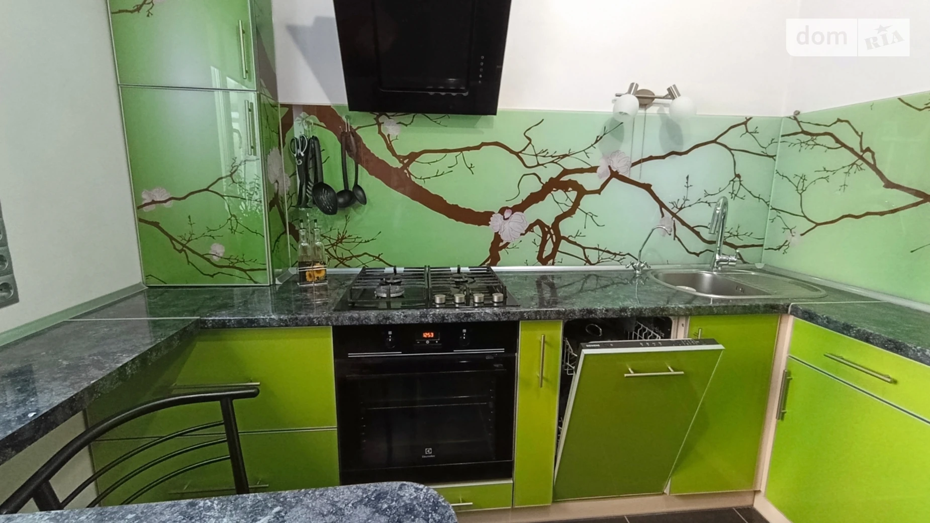 Продается 4-комнатная квартира 82 кв. м в, цена: 76000 $ - фото 2