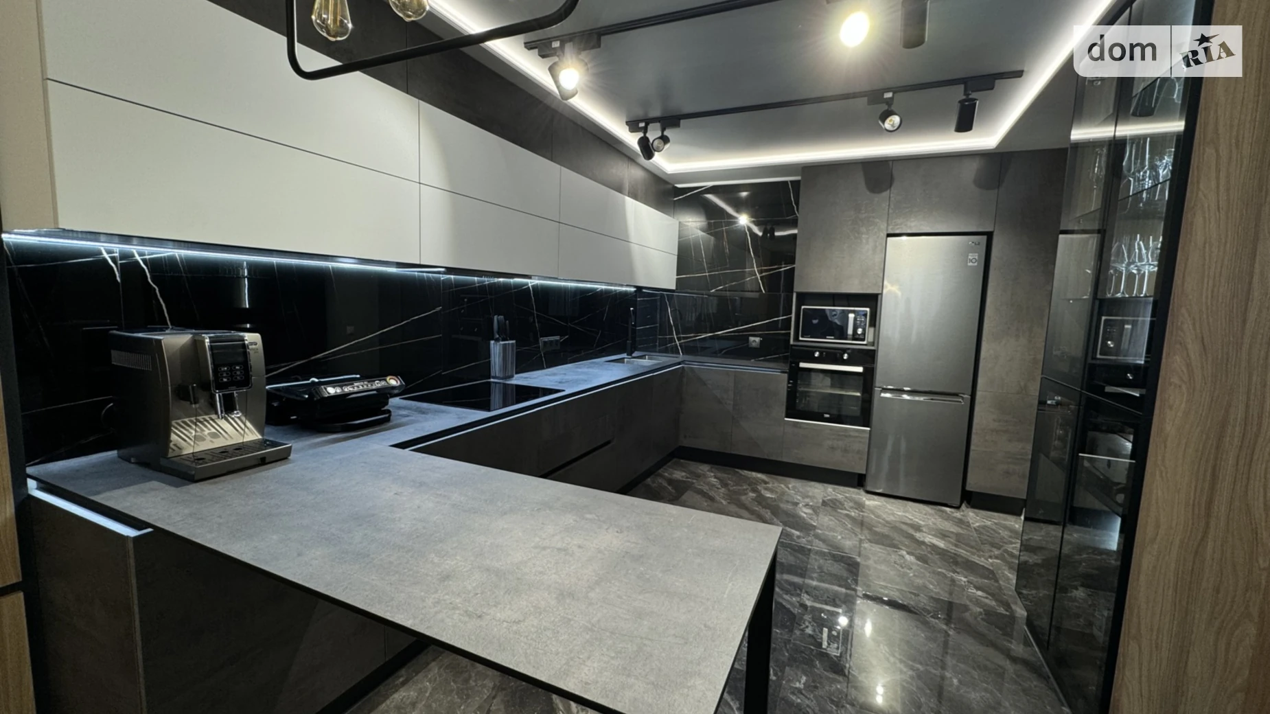 3-комнатная квартира 110 кв. м в Тернополе, просп. Бандеры Степана, 36 - фото 2