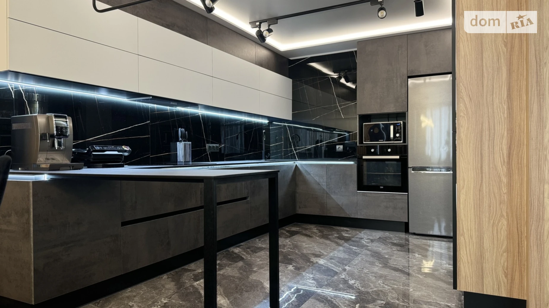 3-комнатная квартира 110 кв. м в Тернополе, просп. Бандеры Степана, 36 - фото 3