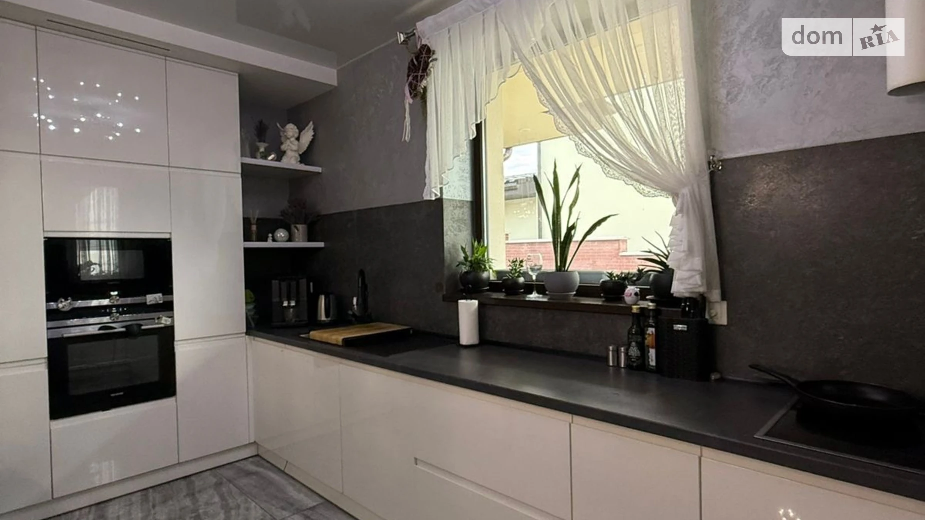 Продається будинок 2 поверховий 360 кв. м з верандою, цена: 520000 € - фото 2