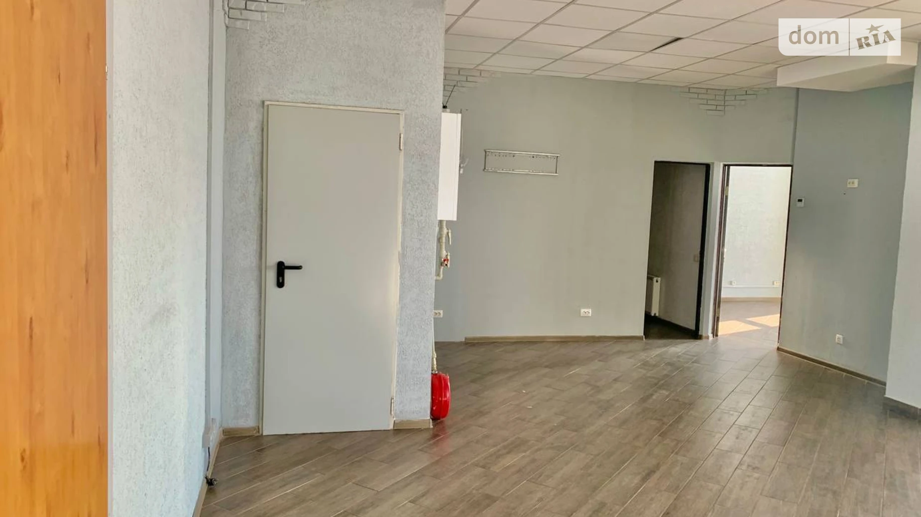 Сдается в аренду офис 90 кв. м в бизнес-центре, цена: 25000 грн - фото 3