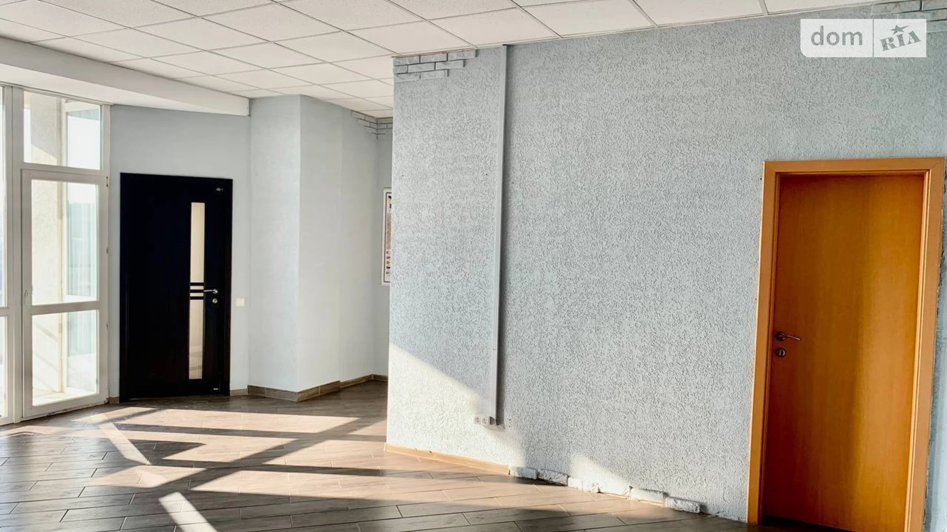 Сдается в аренду офис 90 кв. м в бизнес-центре, цена: 25000 грн - фото 4