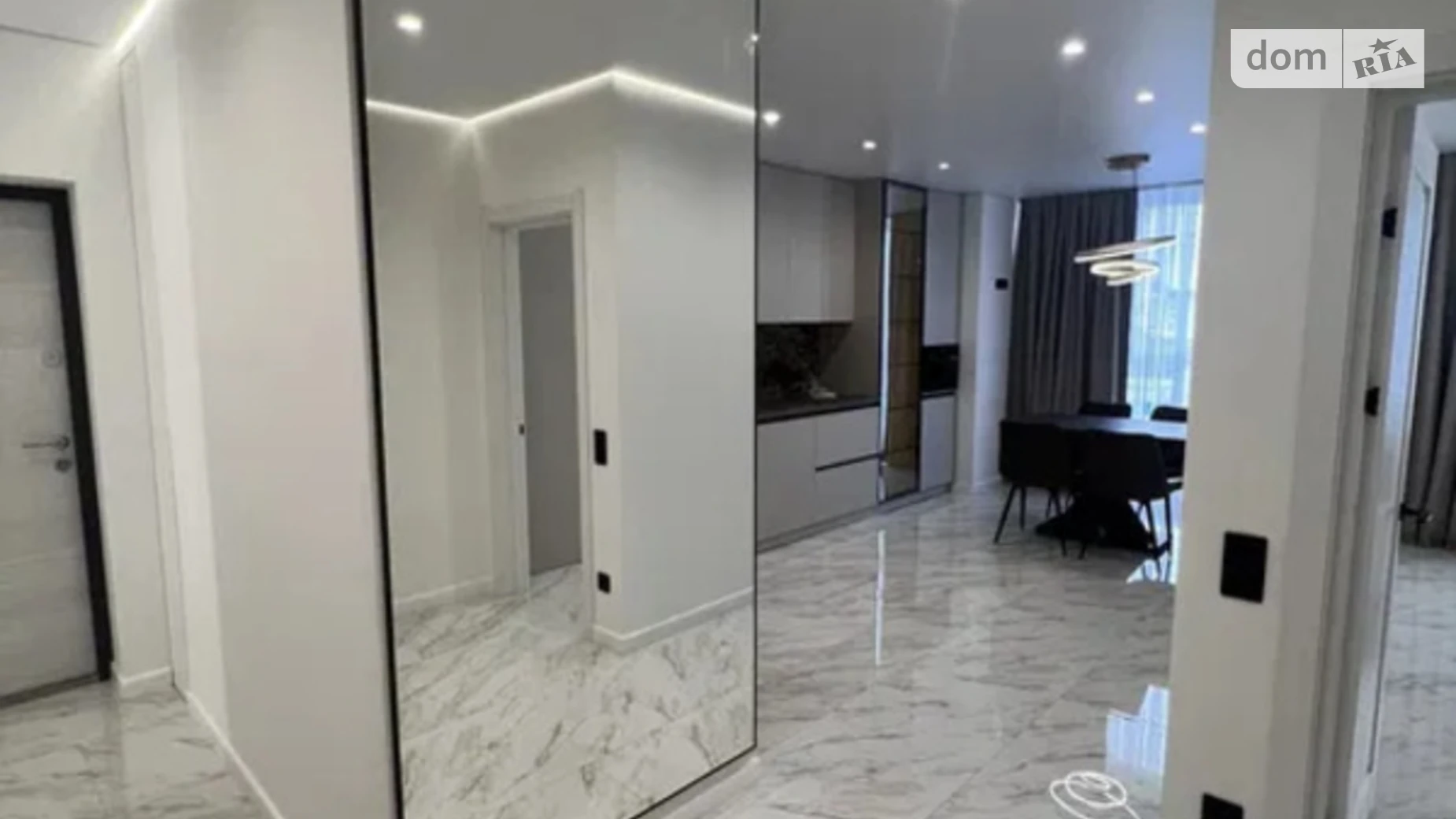 Сдается в аренду 2-комнатная квартира 72 кв. м в Ивано-Франковске, ул. Национальной Гвардии, 3В - фото 2