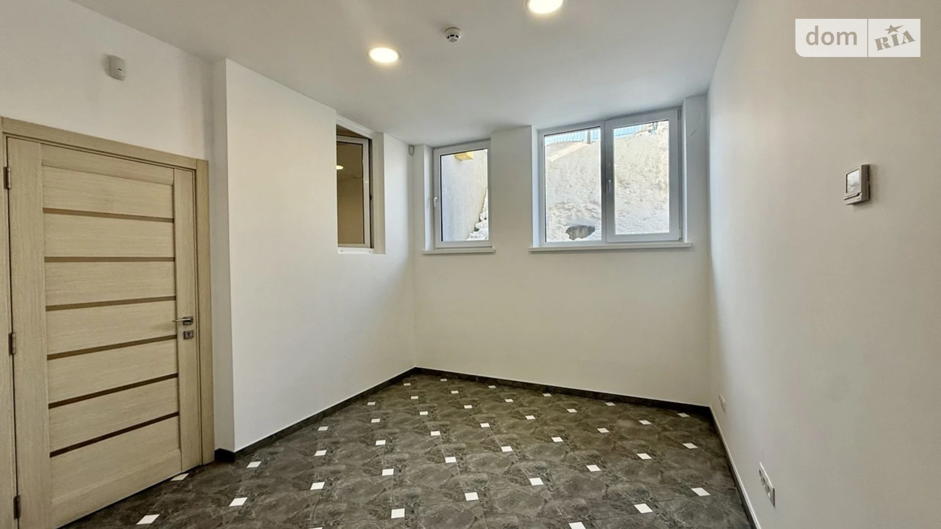 Продається приміщення вільного призначення 39.6 кв. м в 10-поверховій будівлі, цена: 44000 $ - фото 2