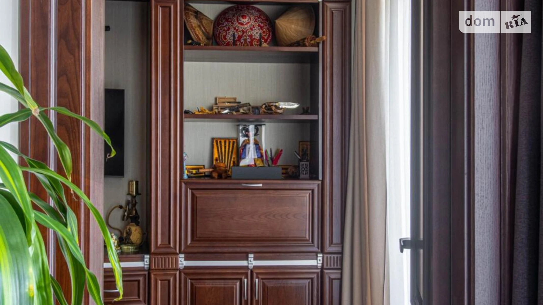 Продается 4-комнатная квартира 157.8 кв. м в Львове, цена: 750000 $ - фото 2