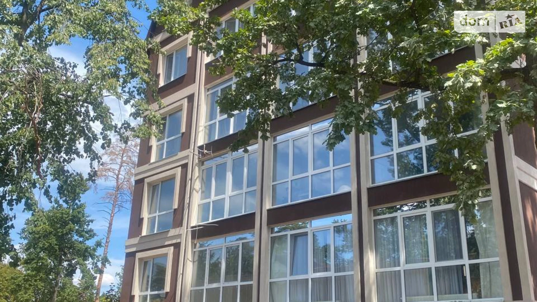 Продается 3-комнатная квартира 72 кв. м в Буче, ул. Антония Михайловского(Малиновского) - фото 2