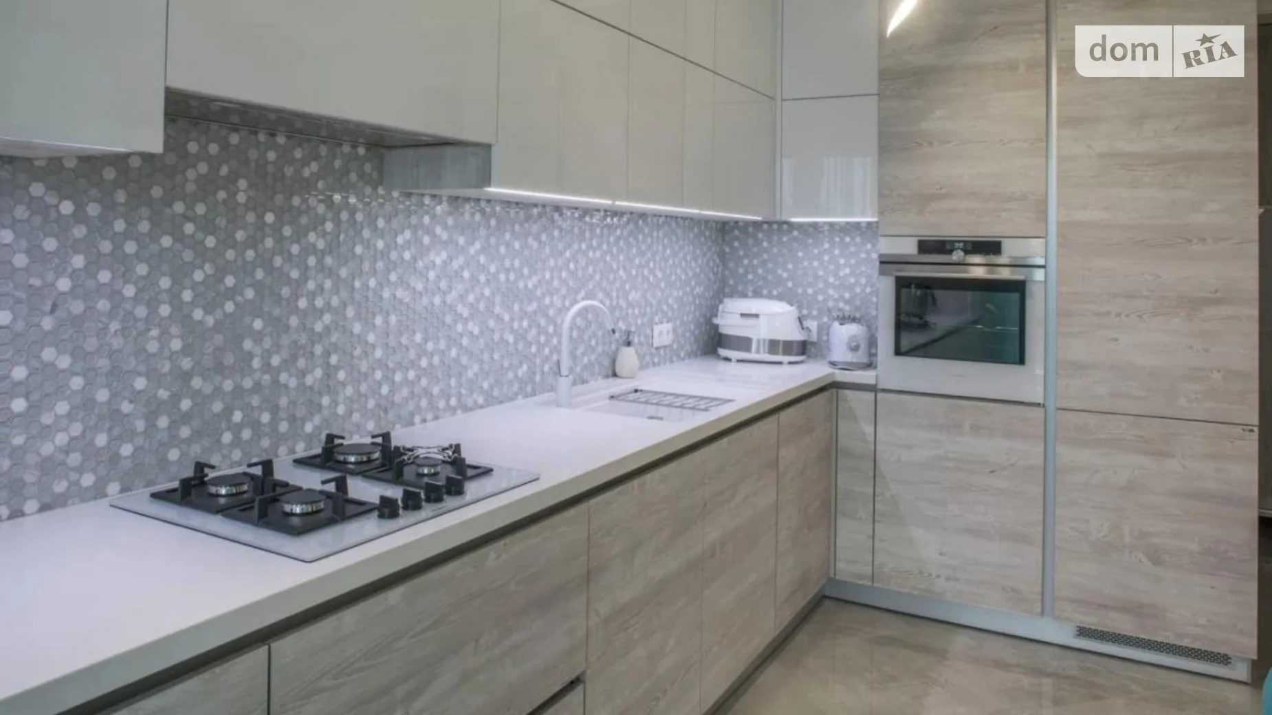 Продается 3-комнатная квартира 95 кв. м в Львове, ул. Венгерская, 12 - фото 3