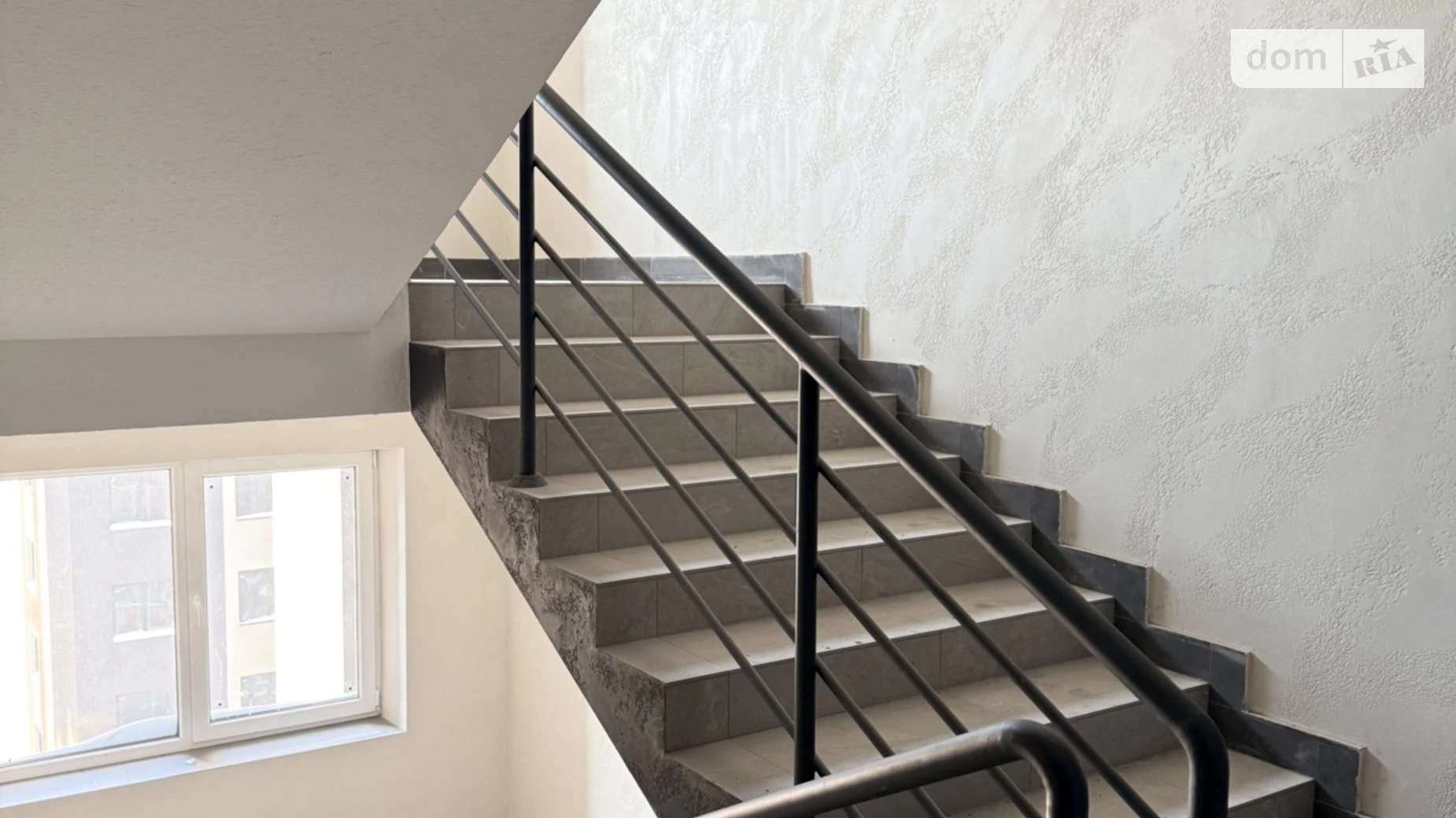 Продается 1-комнатная квартира 43 кв. м в, цена: 41800 $ - фото 3