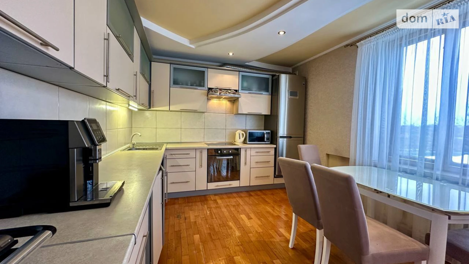 Продається будинок 3 поверховий 379 кв. м з терасою, цена: 250000 $ - фото 2