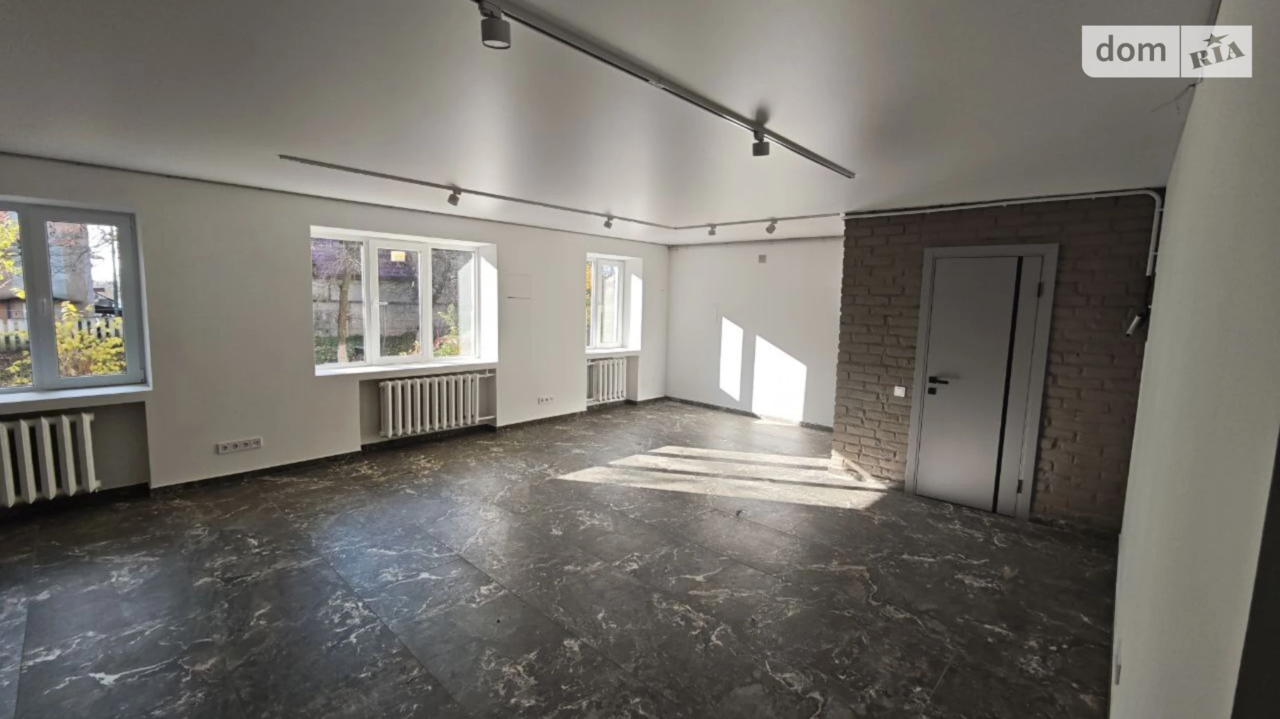 Сдается в аренду помещения свободного назначения 57 кв. м в 5-этажном здании, цена: 35000 грн - фото 2