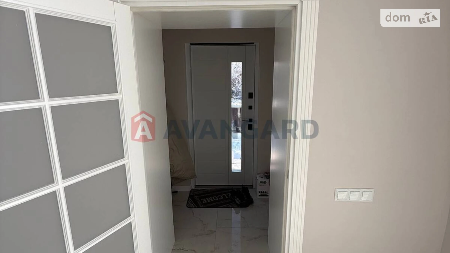 Сдается в аренду дом на 2 этажа 200 кв. м с балконом, цена: 2700 $ - фото 4