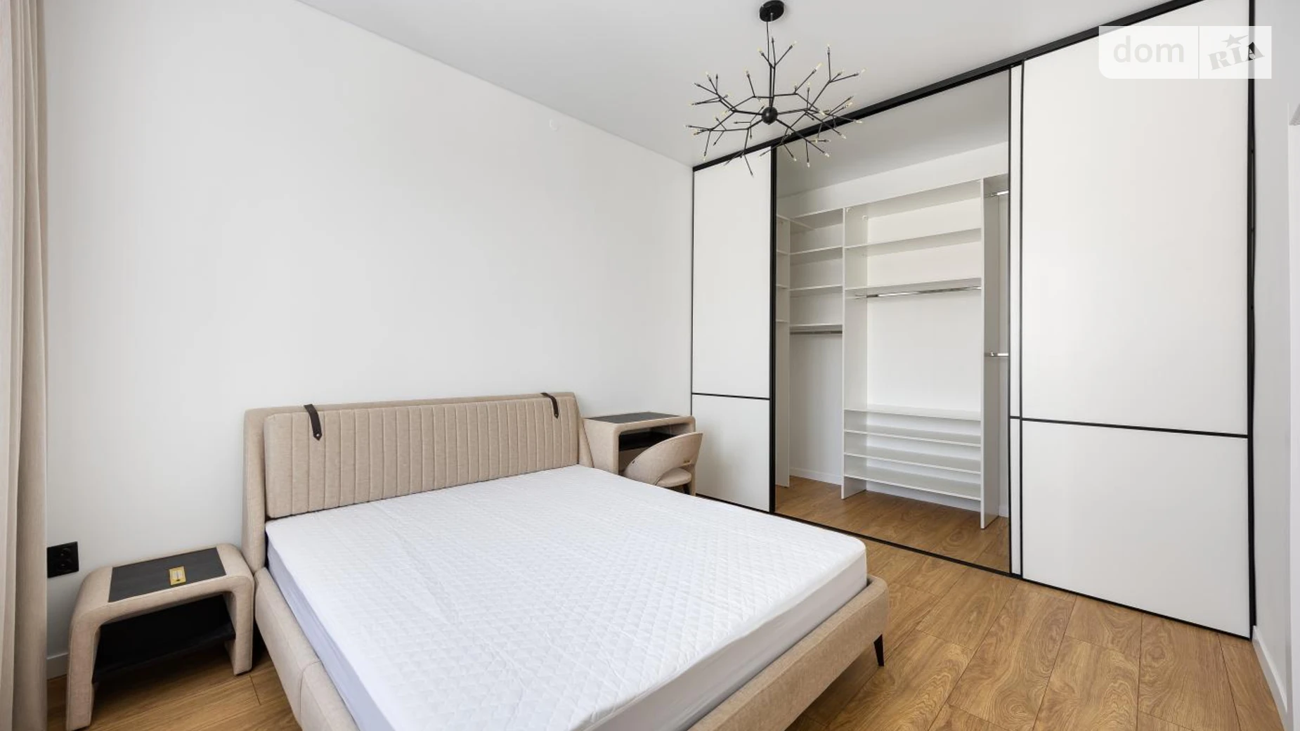 Продается 1-комнатная квартира 46 кв. м в Львове, цена: 105000 $ - фото 2