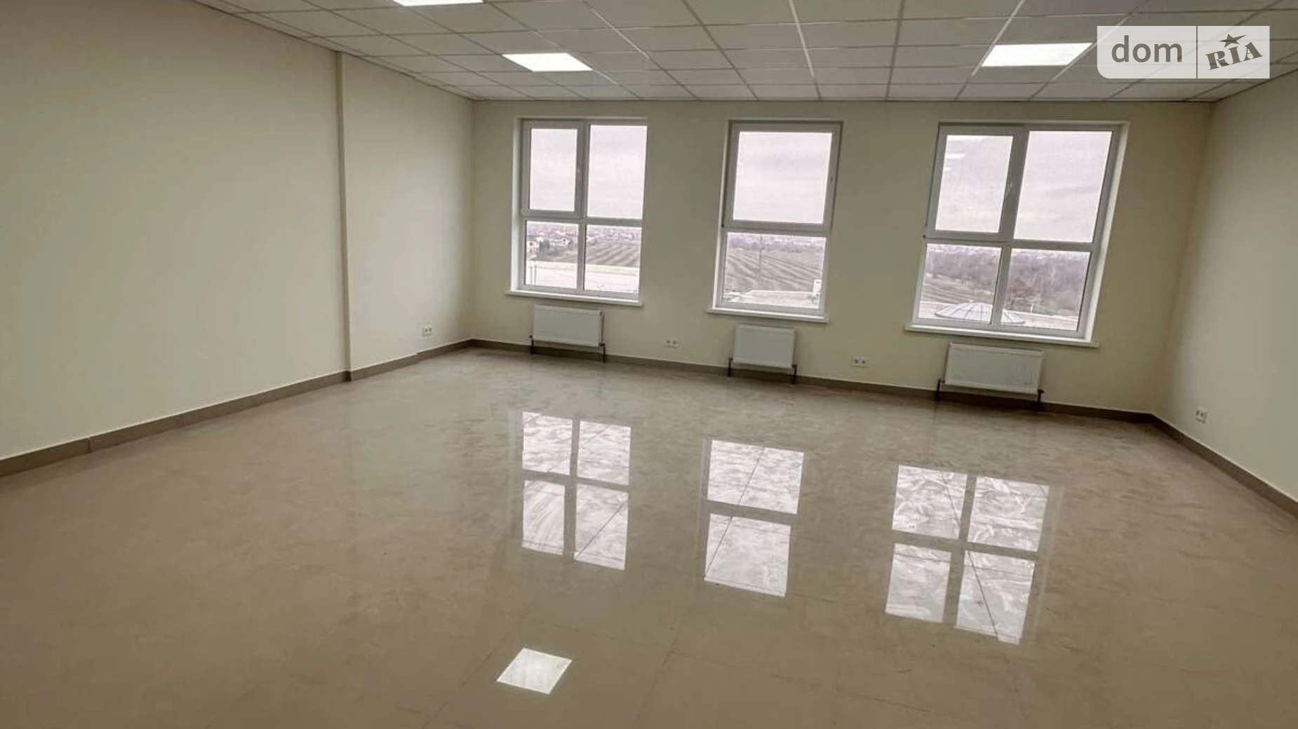 Сдается в аренду офис 40 кв. м в бизнес-центре, цена: 320 $ - фото 3
