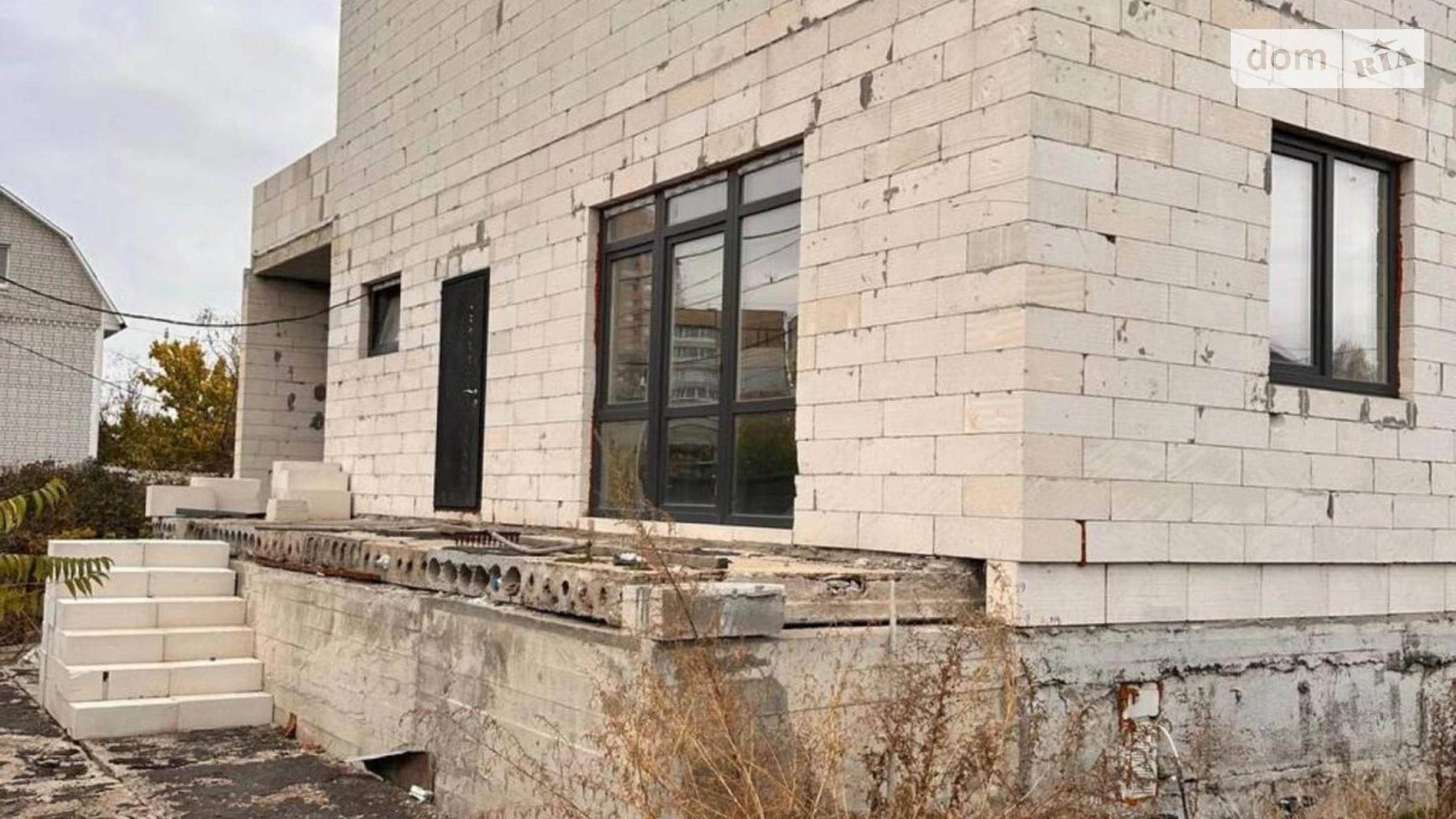 Продается дом на 2 этажа 200 кв. м с подвалом, цена: 95000 $ - фото 3