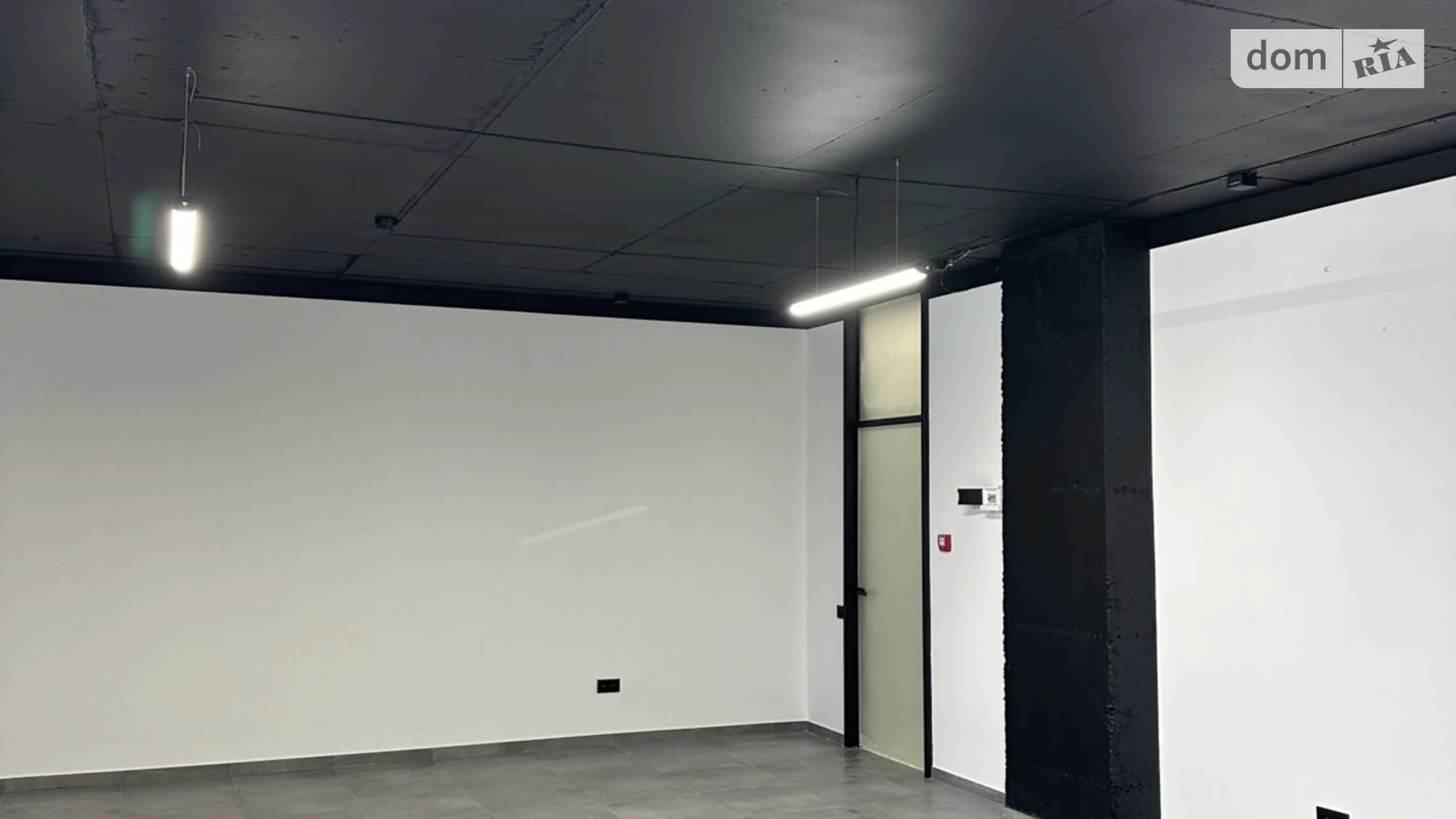 Сдается в аренду офис 76.1 кв. м в бизнес-центре, цена: 26635 грн - фото 5