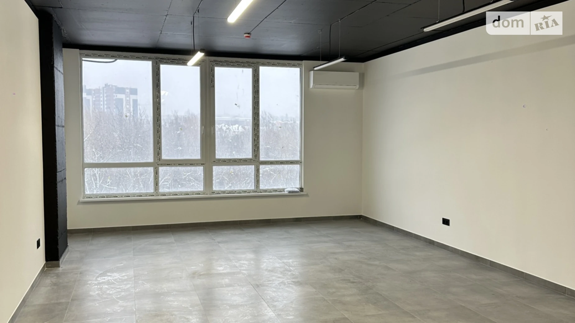 Сдается в аренду офис 43.3 кв. м в бизнес-центре, цена: 15155 грн - фото 2