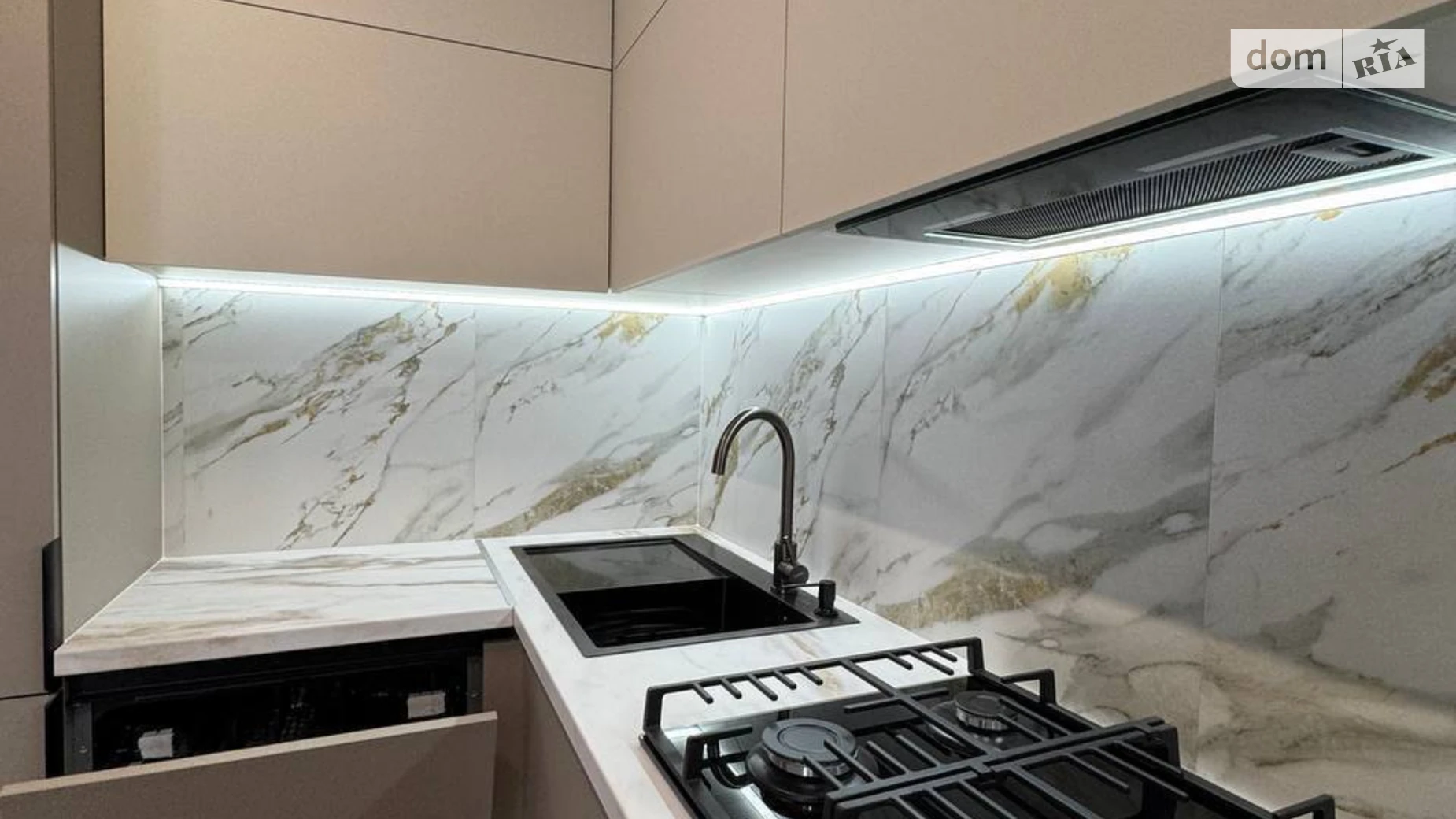 Сдается в аренду 2-комнатная квартира 64 кв. м в Ивано-Франковске, ул. Юліана Пелеша(Крайковского) - фото 3