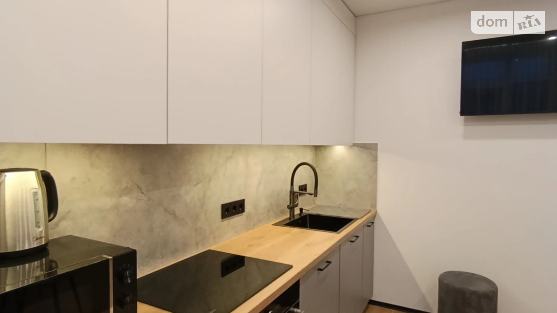 Продається 1-кімнатна квартира 43 кв. м у Ужгороді, вул. Івана Фогарашія, 17 корпус 2 - фото 3