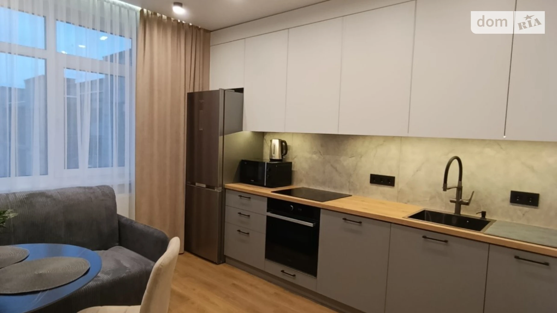 Продається 1-кімнатна квартира 43 кв. м у Ужгороді, вул. Івана Фогарашія, 17 корпус 2 - фото 2