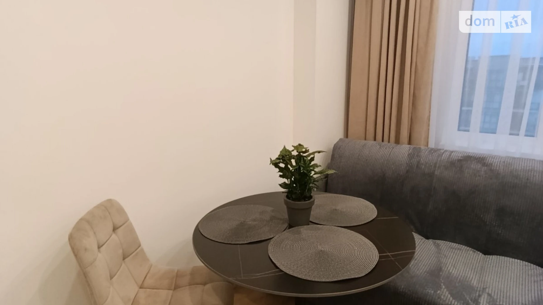 Продається 1-кімнатна квартира 43 кв. м у Ужгороді, вул. Івана Фогарашія, 17 корпус 2 - фото 4