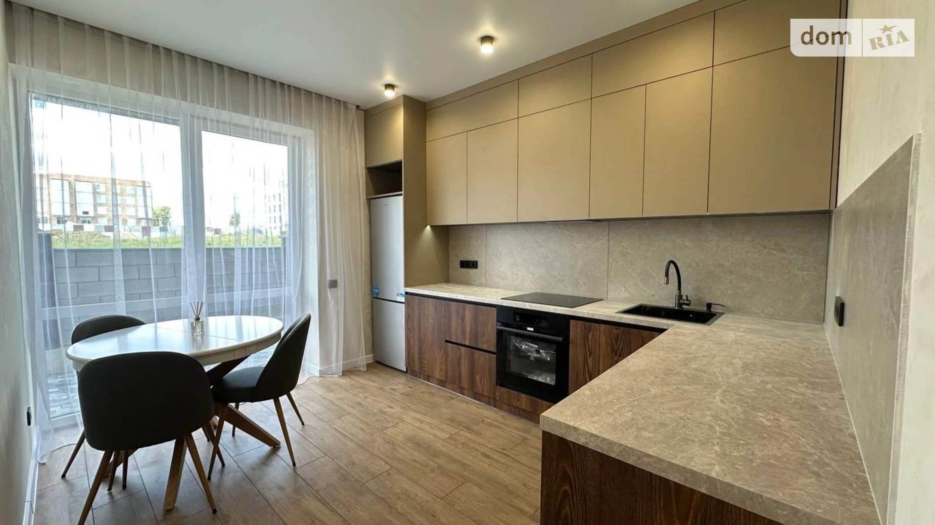 Продается 1-комнатная квартира 33.5 кв. м в Ровно, мас. Чаривный - фото 3