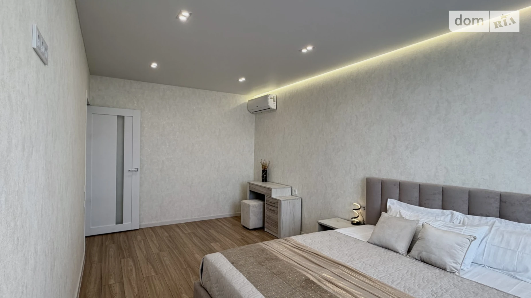 Продается 2-комнатная квартира 63 кв. м в Виннице, ул. Келецкая - фото 2