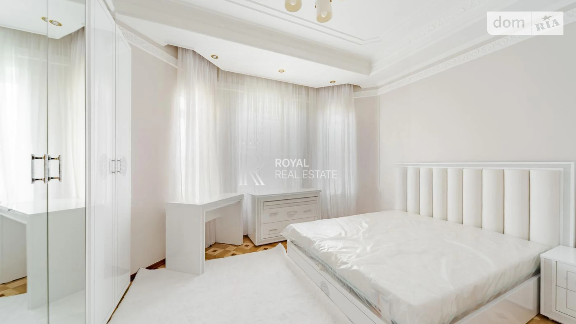 Сдается в аренду дом на 2 этажа 450.8 кв. м с верандой, цена: 3000 $ - фото 2