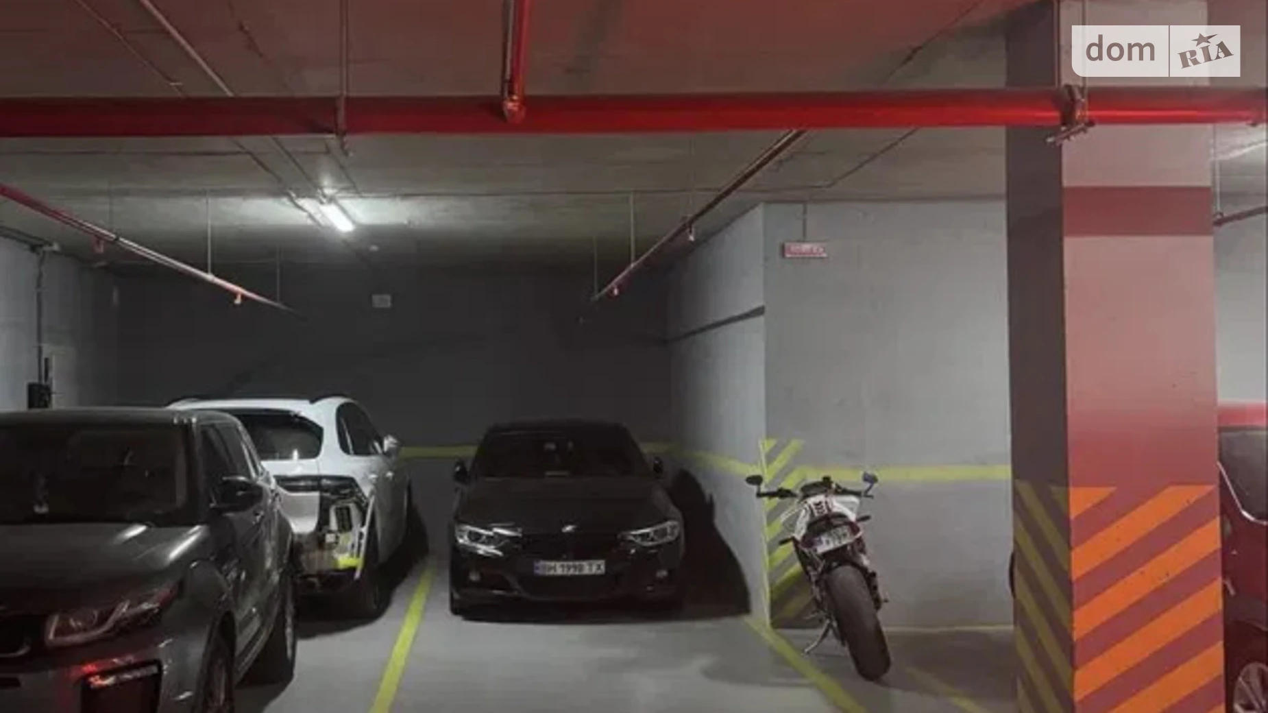 Сдается в аренду подземный паркинг под легковое авто на 15 кв. м, цена: 3900 грн - фото 3