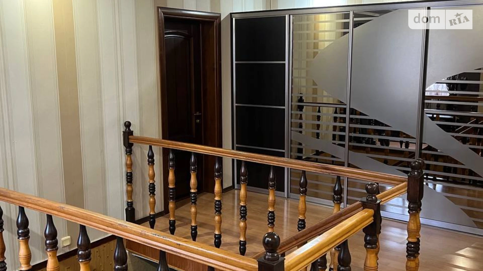 Продається частина будинку 149.3 кв. м з гаражем, цена: 111999 $ - фото 5