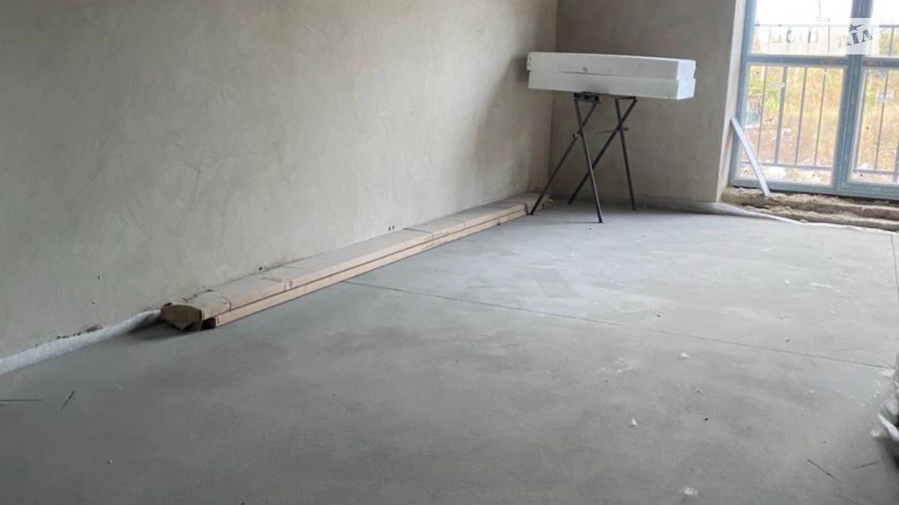 Продается 1-комнатная квартира 29.6 кв. м в Гостомеле, ул. Молодежная, 11Б - фото 2