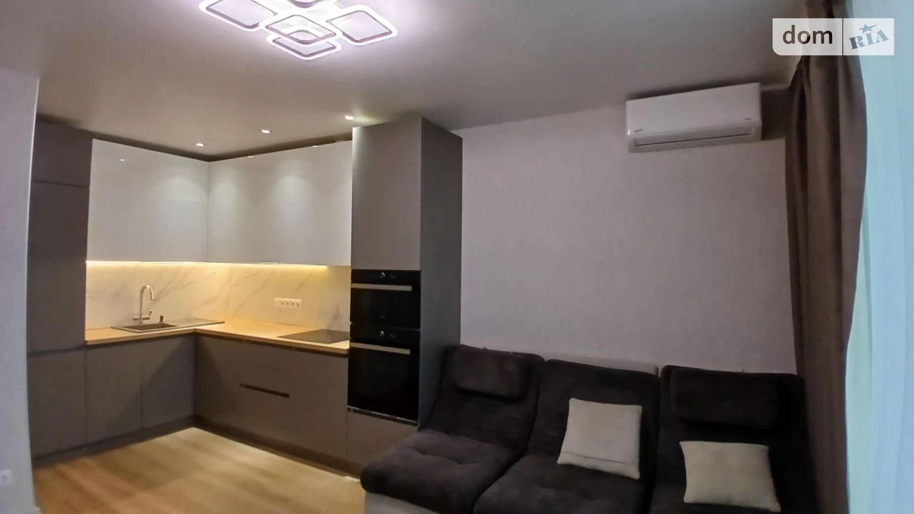 Продается 2-комнатная квартира 72 кв. м в Харькове, ул. Роганская, 130/3 - фото 2