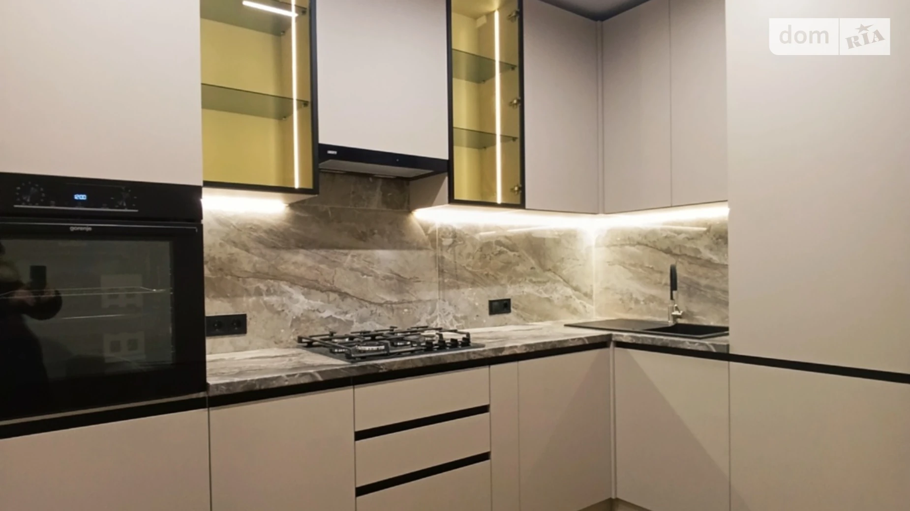 Продается 2-комнатная квартира 76 кв. м в Хмельницком, ул. Шевченко, 39 - фото 2