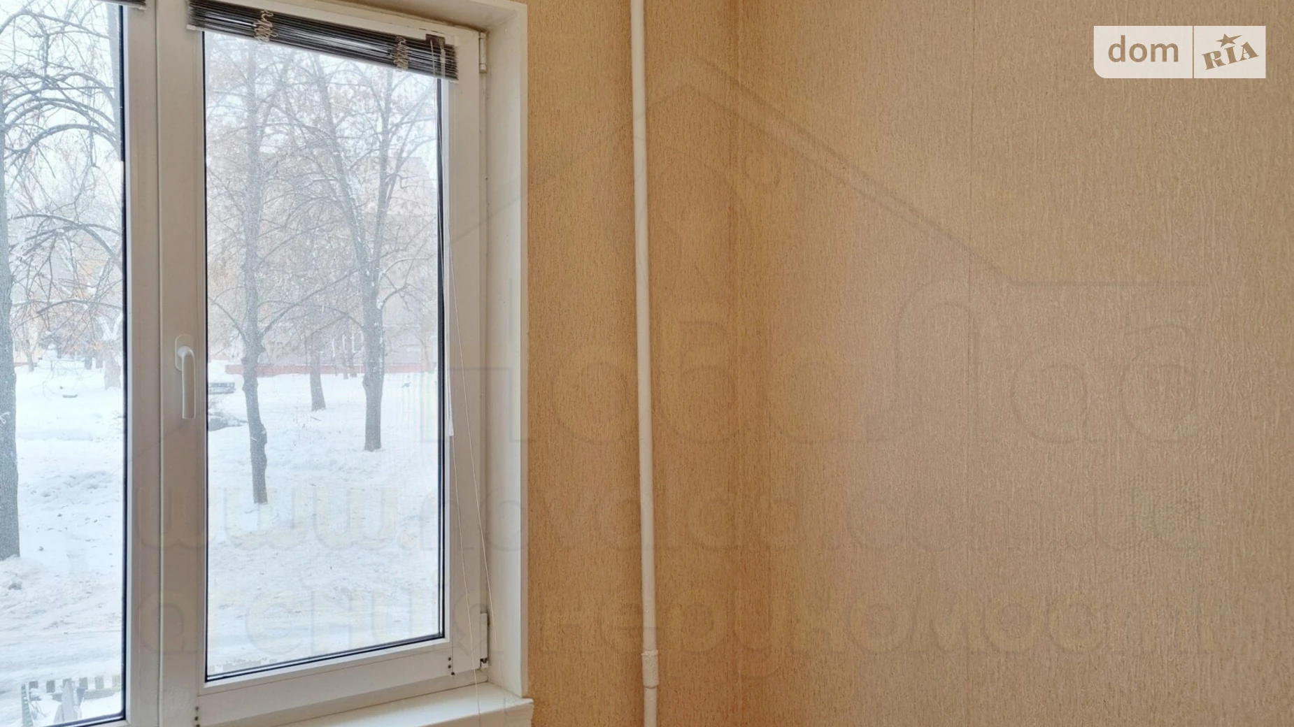 Продается 3-комнатная квартира 62.8 кв. м в Чернигове, ул. Защитников Украины - фото 2