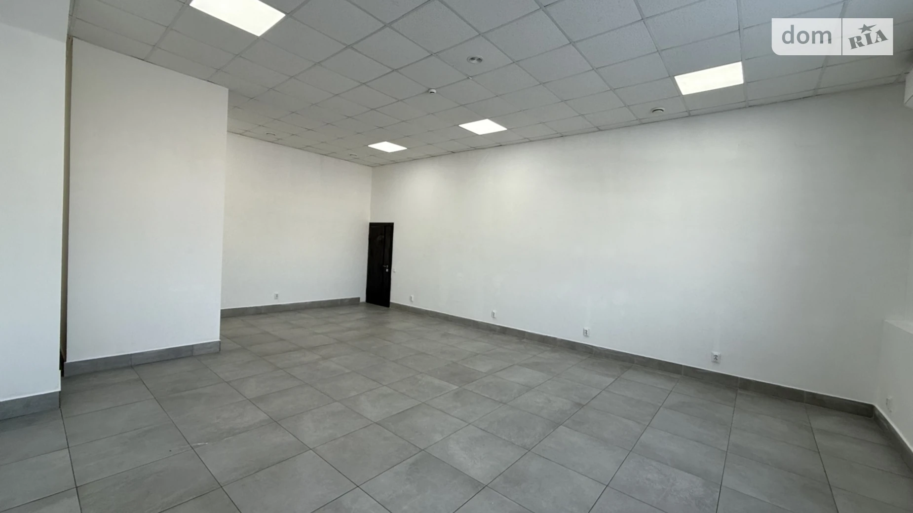 Сдается в аренду офис 52.6 кв. м в бизнес-центре, цена: 530 $ - фото 4