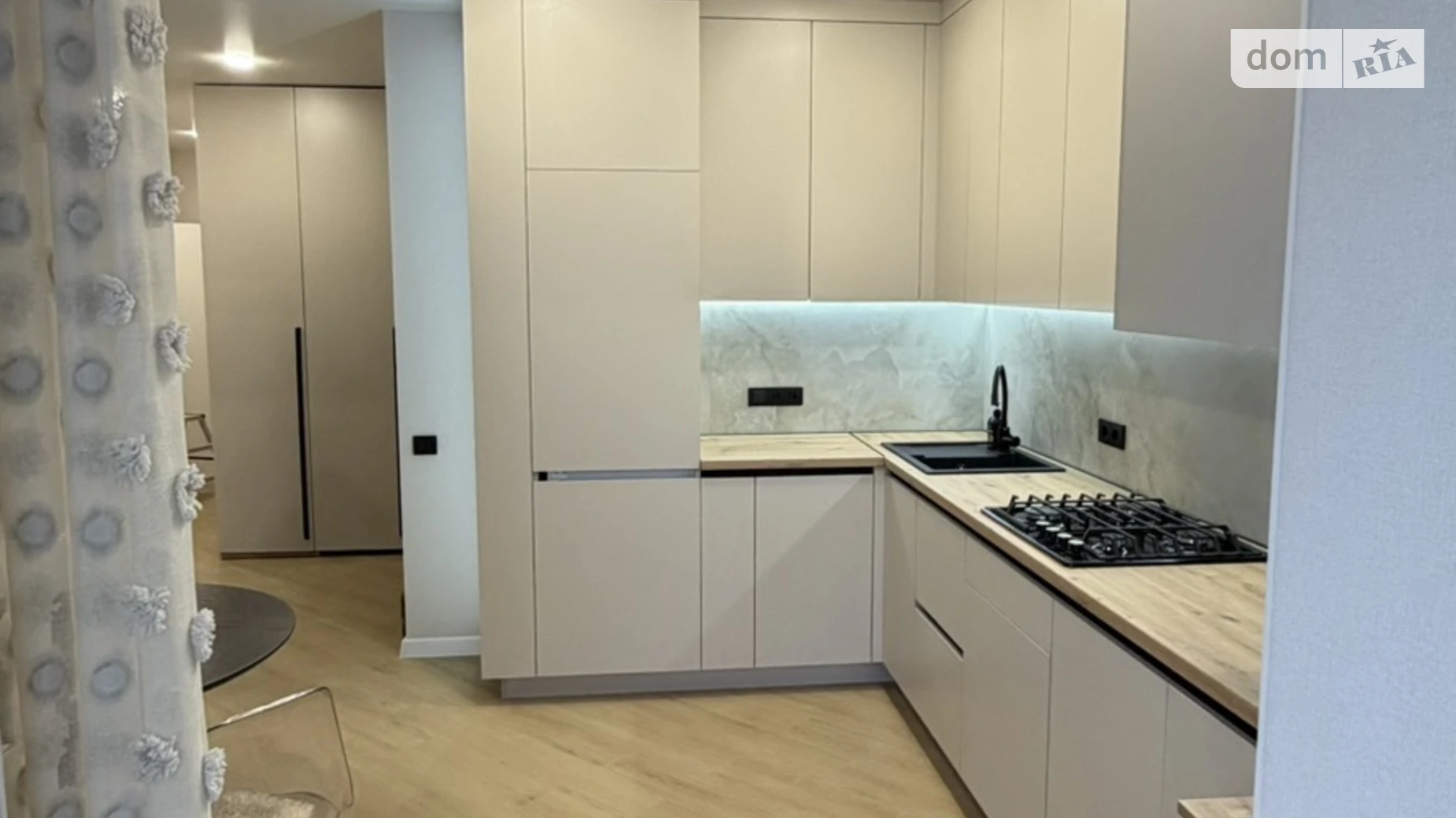 Продается 1-комнатная квартира 49 кв. м в Хмельницком, ул. Каменецкая, 100/2 - фото 2