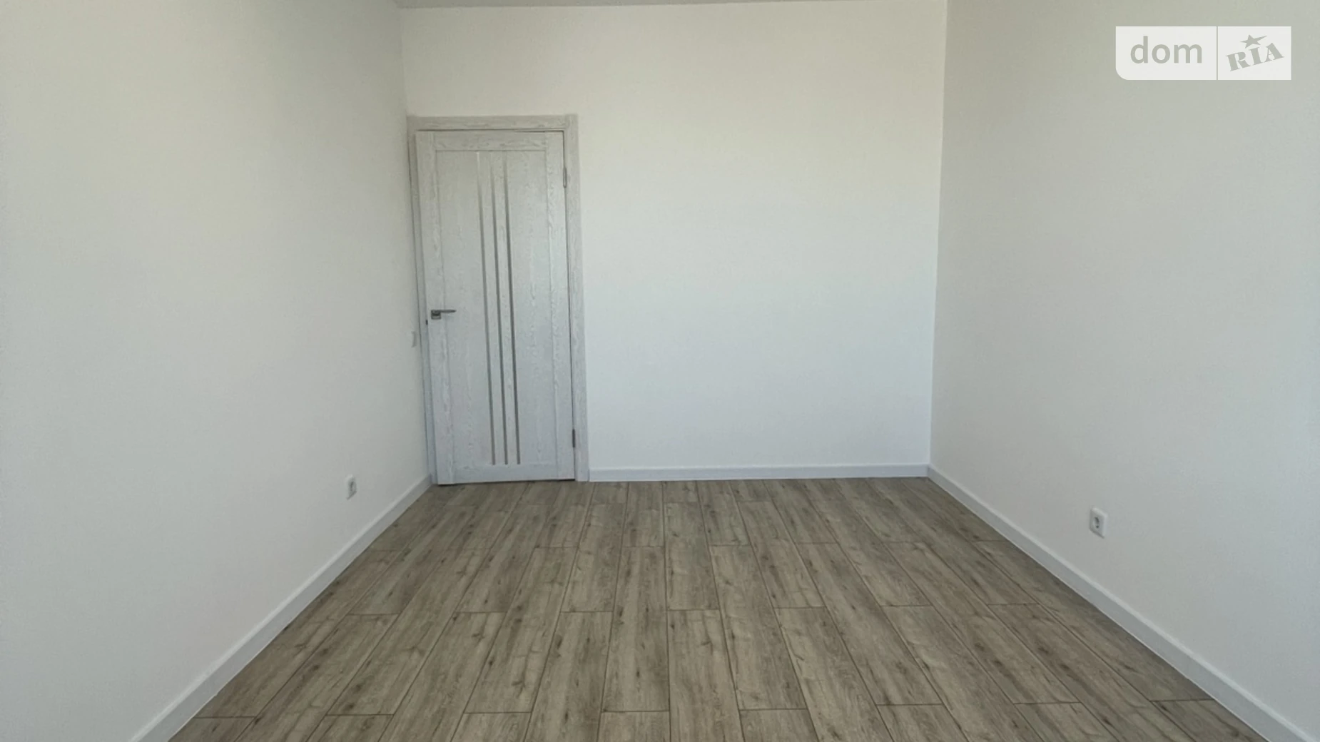 Продается 1-комнатная квартира 40 кв. м в Ровно, ул. Белая, 1 - фото 2