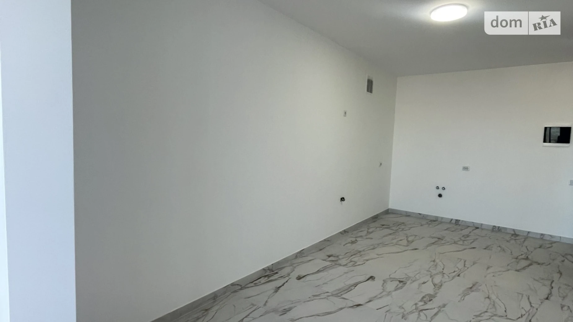 Продается 1-комнатная квартира 40 кв. м в Ровно, ул. Белая, 1 - фото 5