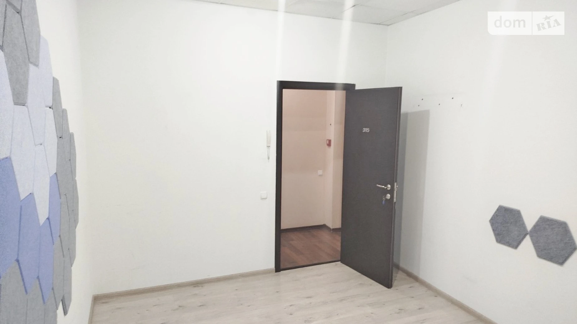 Сдается в аренду офис 18.3 кв. м в бизнес-центре, цена: 7540 грн - фото 3