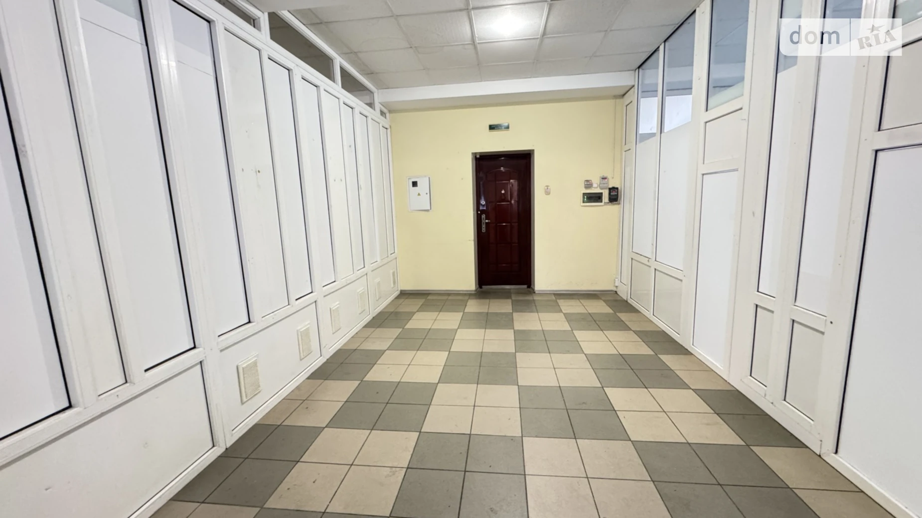 Сдается в аренду офис 16.5 кв. м в бизнес-центре, цена: 5000 грн - фото 3