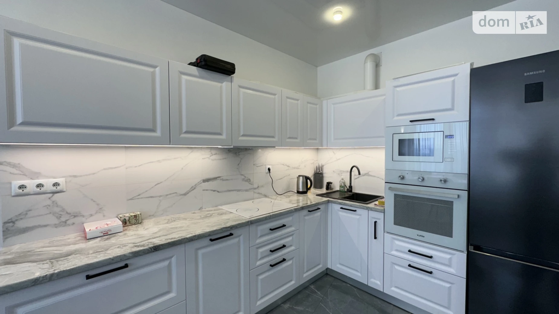 Сдается в аренду 2-комнатная квартира 88 кв. м в Одессе, ул. Валерия Самофалова, 16А/5 - фото 2