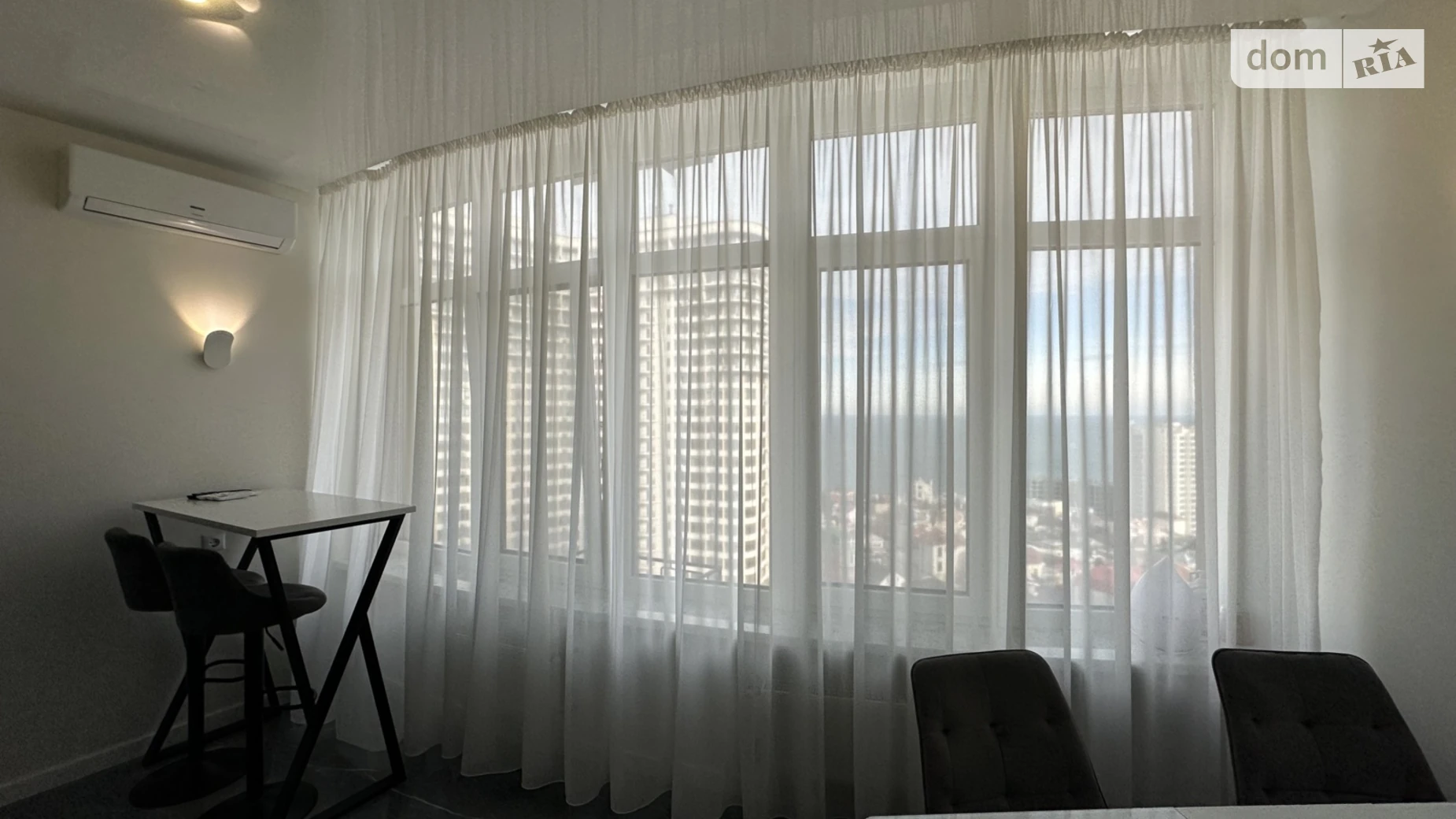 Сдается в аренду 2-комнатная квартира 88 кв. м в Одессе, ул. Валерия Самофалова, 16А/5 - фото 3