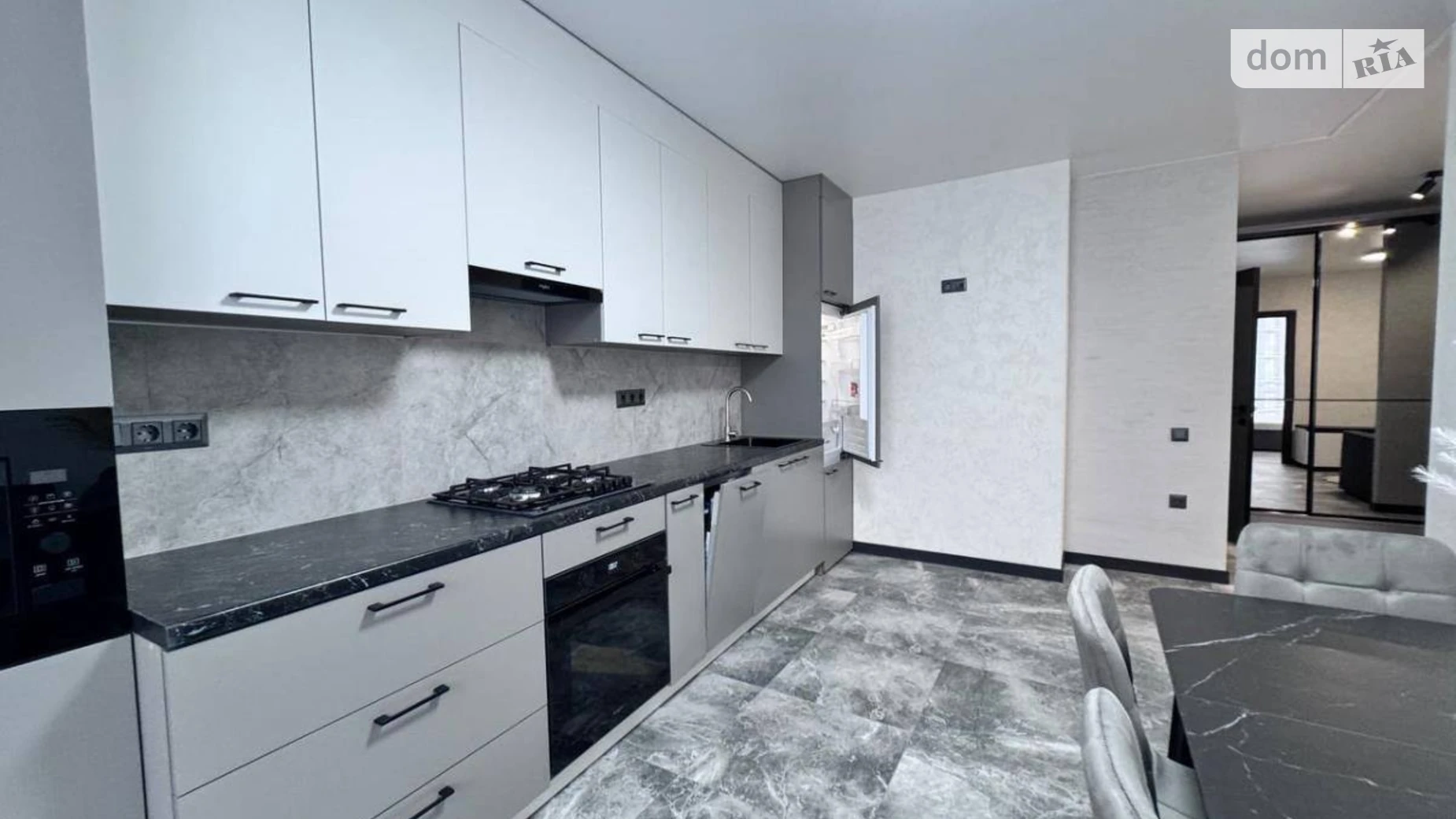 Сдается в аренду 1-комнатная квартира 50 кв. м в Ивано-Франковске, ул. Юліана Пелеша(Крайковского) - фото 2