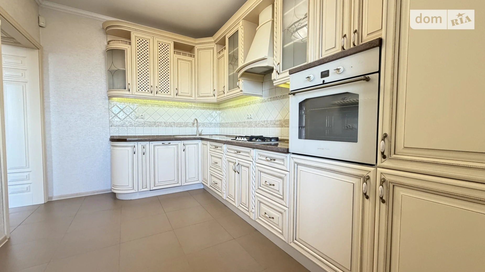 Продается 3-комнатная квартира 90 кв. м в Стрые, ул. Дрогобычская, 11А - фото 2