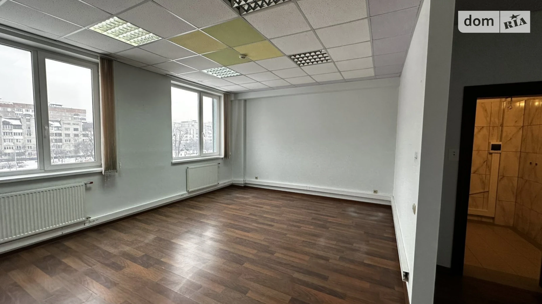 Сдается в аренду офис 38.7 кв. м в бизнес-центре, цена: 13950 грн - фото 4