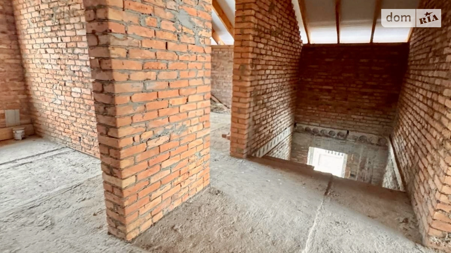 Продается дом на 2 этажа 240 кв. м с беседкой, цена: 149000 $ - фото 3