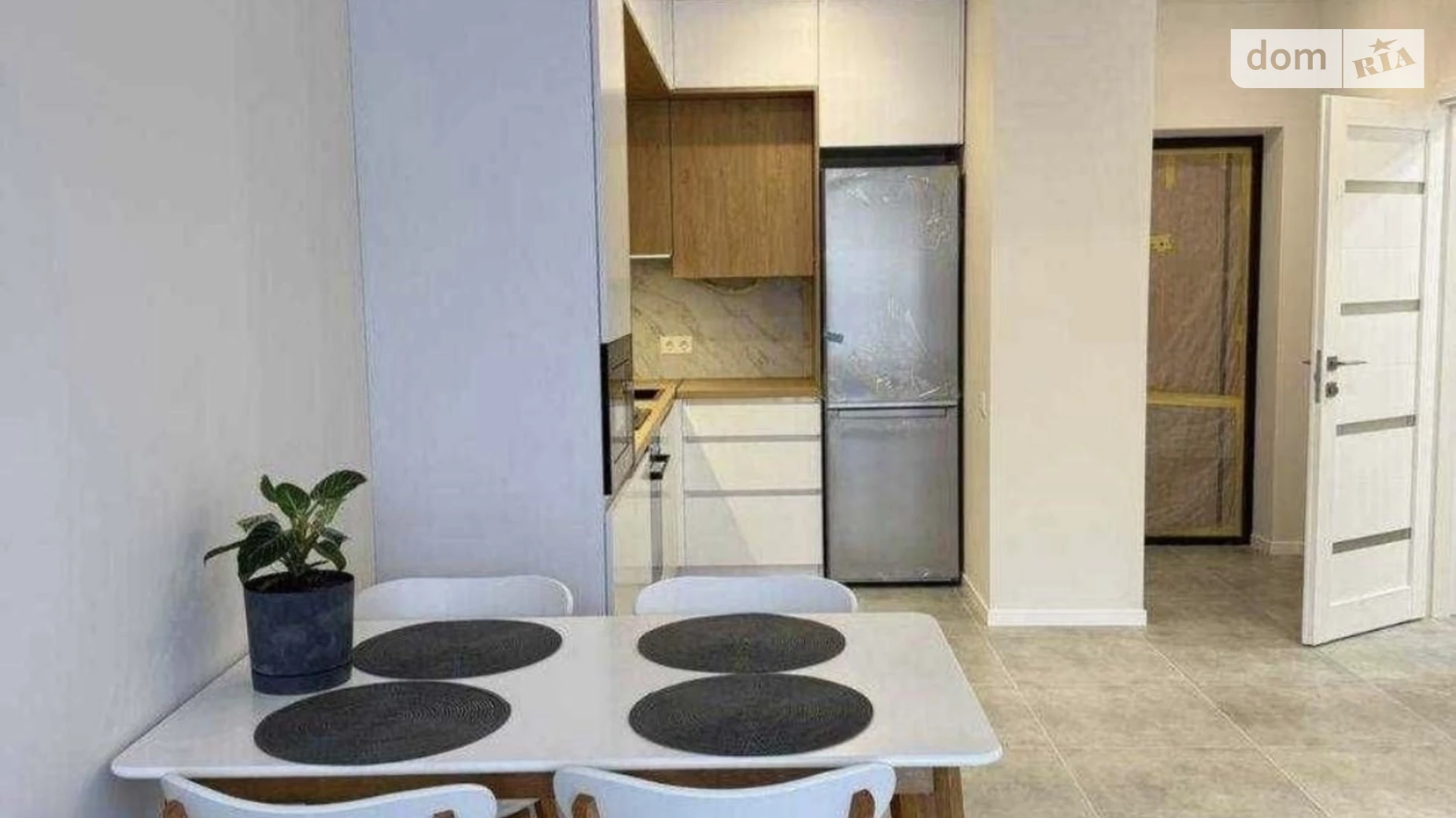 Продається 1-кімнатна квартира 45.5 кв. м у Львові, вул. Мікльоша Карла - фото 3