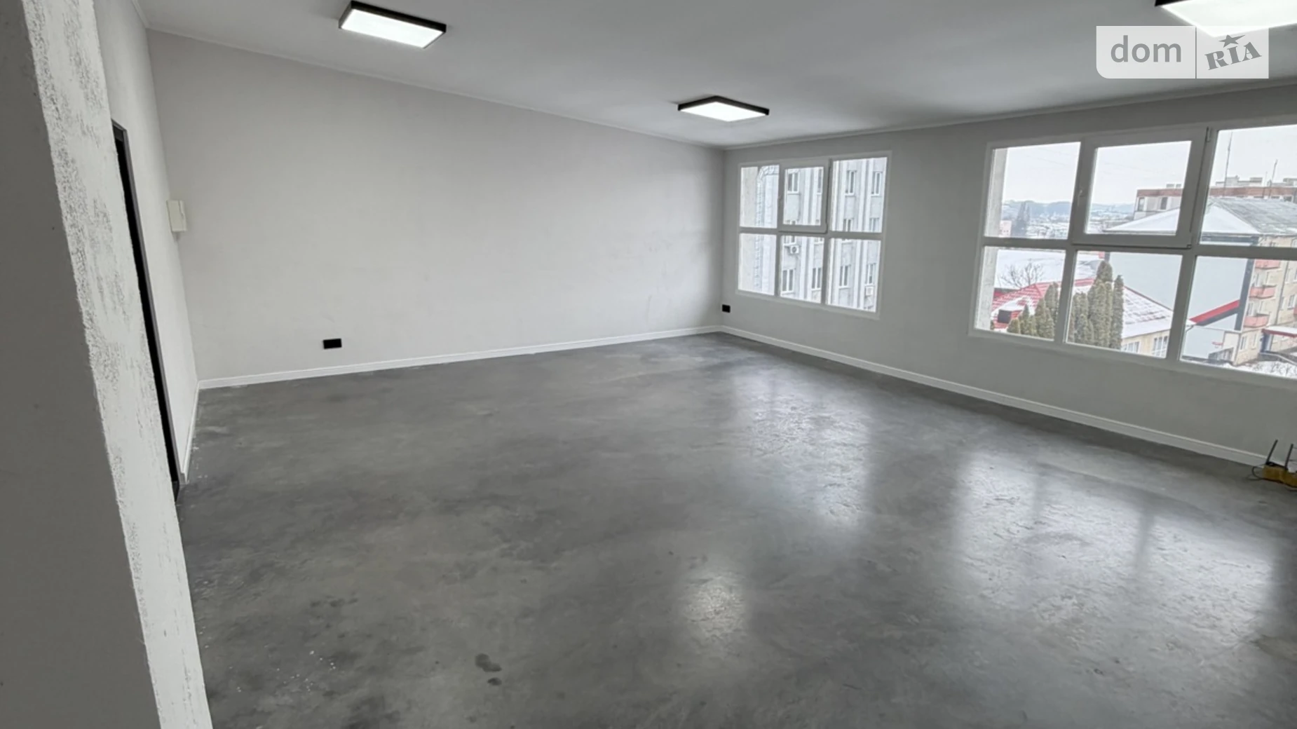 Сдается в аренду офис 46 кв. м в бизнес-центре, цена: 12420 грн - фото 3