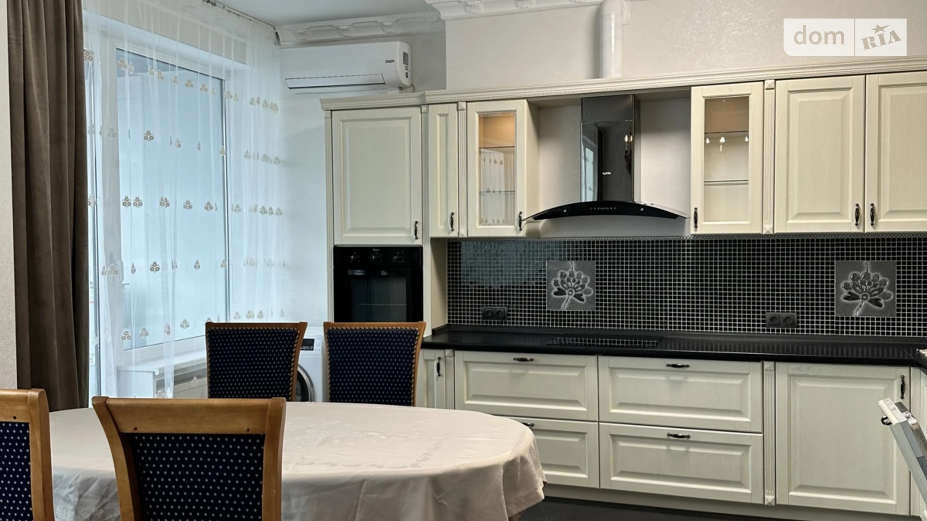 Здається в оренду 3-кімнатна квартира 115 кв. м у Одесі, вул. Літературна, 1А - фото 3